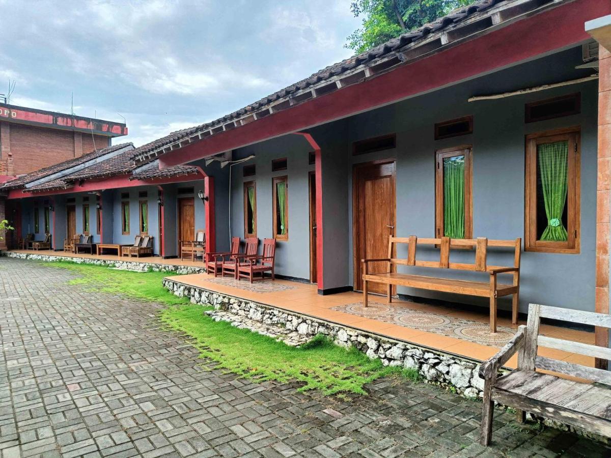Jogo Segoro Homestay Mitra Reddoorz Near Pantai Sundak Gunungkidul Ngandong Exterior photo